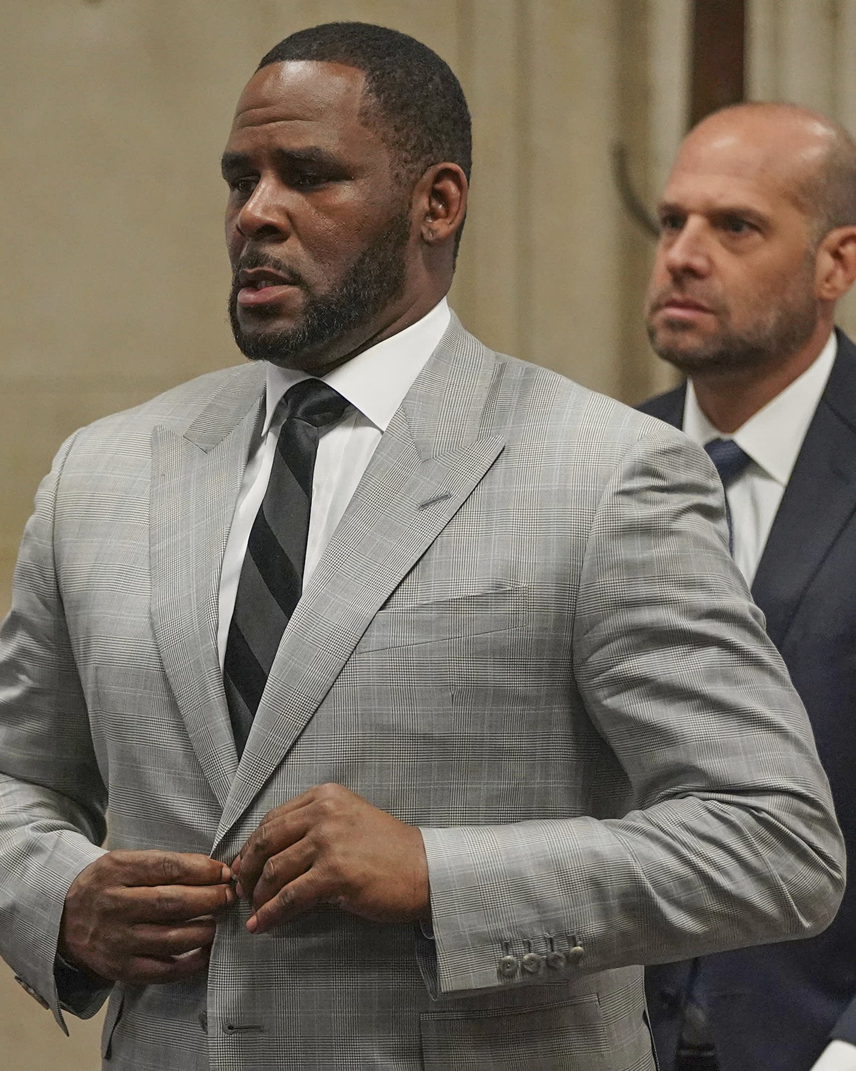 R Kelly formally appeals to Donald Trump to commute his 31-year prison sentence
